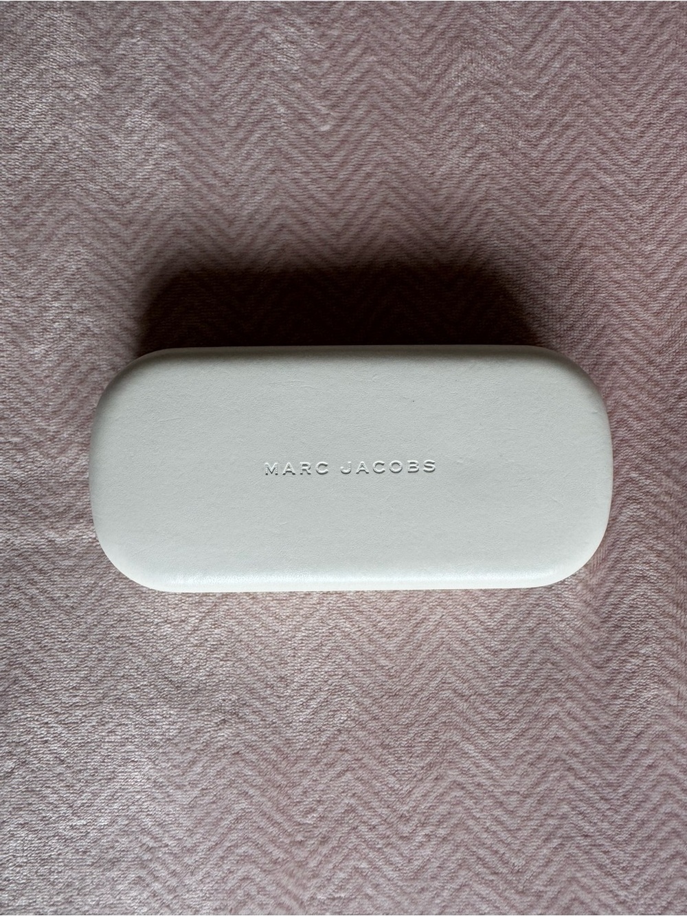 New Marc Jacobs Eyewear Case - Picture 2 of 6